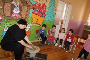 26 марта состоялся мастер-класс по балхарской керамике в Республиканском центре социальной помощи семье и детям