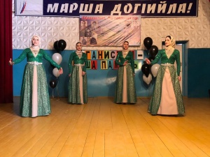 15 февраля в рамках проекта «Творческий десант» вокальная группа «Ламан аз» выступила перед жителями с.Османюрт Хасавюртовского района. 