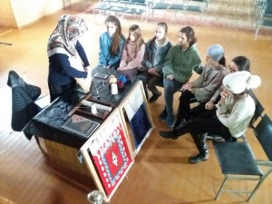 В  п. Шамхал, Управление культуры г. Махачкалы прошёл мастер – класс на тему: «Узоры дагестанских ковров»