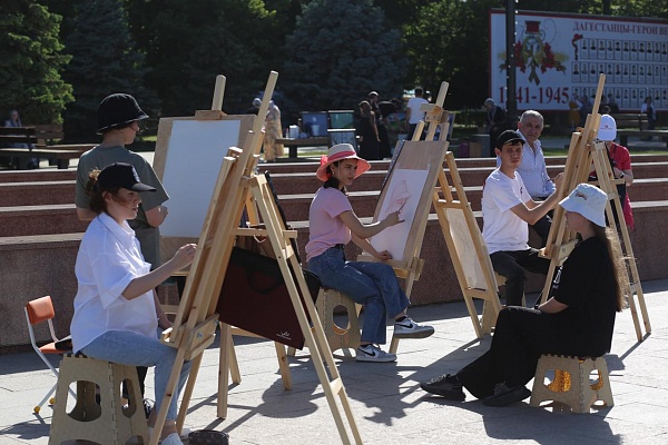 В Дагестане состоялось важное для нас всех культурное событие- стартовал Арт-фестиваль «Праздник выходного дня»