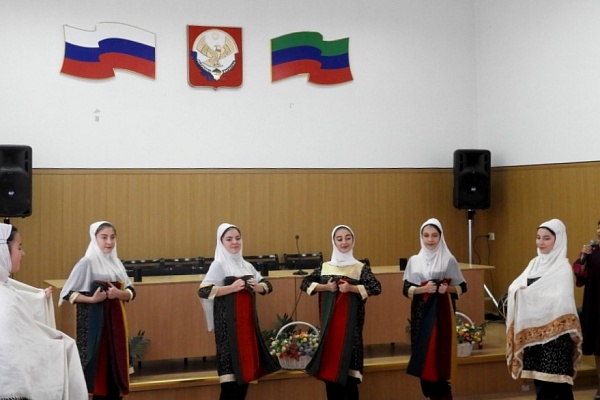 Праздничное мероприятие в честь Дня народного единства прошло в Сергокалинском районе. 