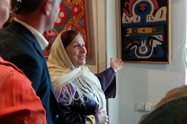Знаменитое искусство кайтагских мастериц представлено в Москве