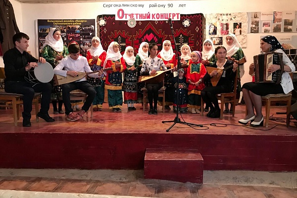 В Доме культуры с.Нижнее Махарги Сергокалинского района состоялся отчетный концерт за 2019г.