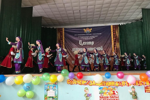 В филиале Центра культуры Управления культуры города Махачкалы села Новый Хушет состоялся торжественный концерт, посвященный Дню защитника Отечества.