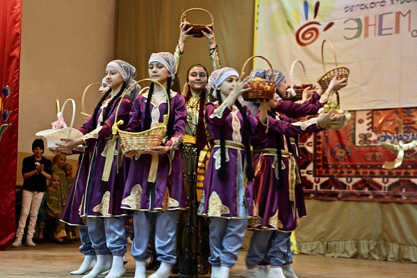 14 октября в с.Коркмаскала Кумторкалинского района пройдёт XII Республиканский фестиваль детского художественного творчества «Энемжая».