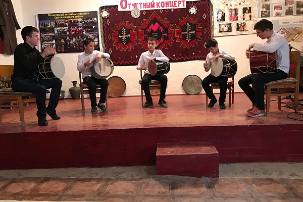 В Доме культуры с.Нижнее Махарги Сергокалинского района состоялся отчетный концерт за 2019г.