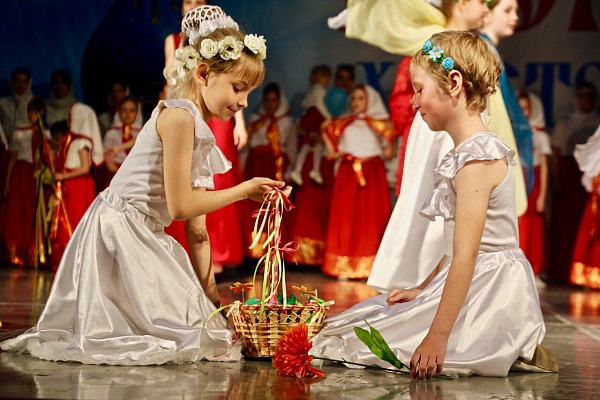 Сегодня, 29 апреля в Доме Дружбы прошел VI Республиканский Православный Пасхальный праздник.