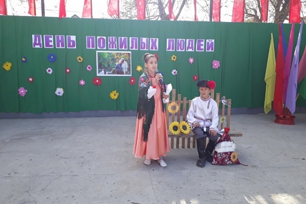 В Тарумовском районе состоялся концерт для пожилых людей