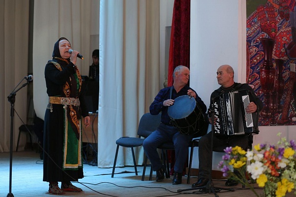 Сегодня, 31 марта в центре культуры с. Гуниб состоялся конкурс исполнителей аварской песни им.Муи Гасановой