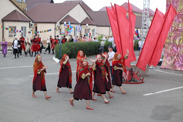 30 июня продолжил работу XIX Международный фестиваль фольклора и традиционной культуры «Горцы»