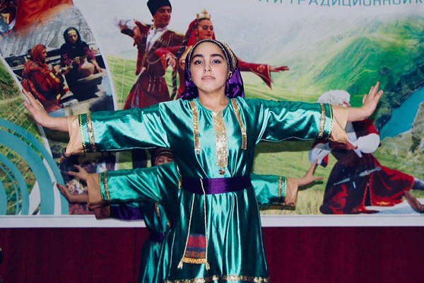 Сегодня в городе Кизилюрте прошел праздник фольклора и традиционной культуры "Истоки".