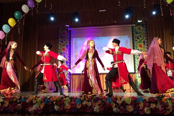 6 ноября в 12.00 в ЦТК «Водник»  Хасавюртовского района состоится VIII Республиканский фестиваль детского творчества «Дети гор».
