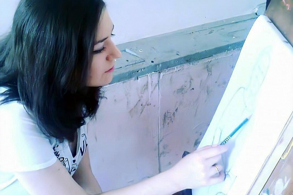 В Махачкале состоится открытие персональной выставки самодеятельной художницы «Оттенки настроений Шахризат Алиевой».