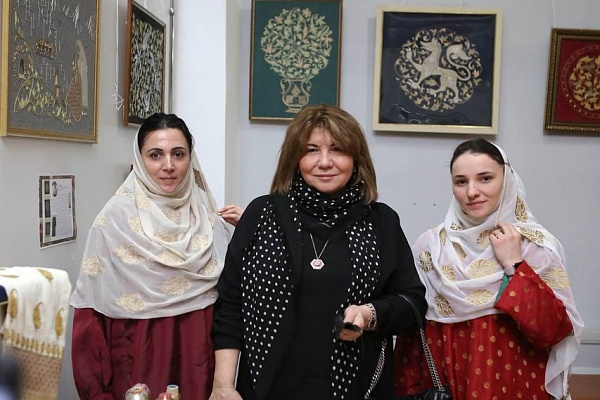 Сегодня 15 января состоялось открытие выставки декоративно-прикладного и изобразительного искусства «Родники Дагестана».
