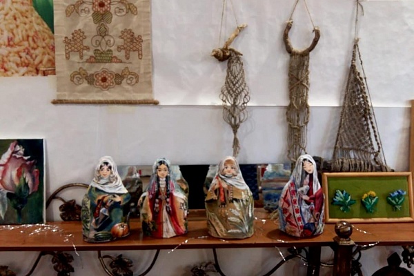 В Центре традиционной культуры города Каспийск проходит выставка – ярмарка эксклюзивных работ мастериц  «Новое ремесло» - рукоделие, декоративно-прикладное искусство. 