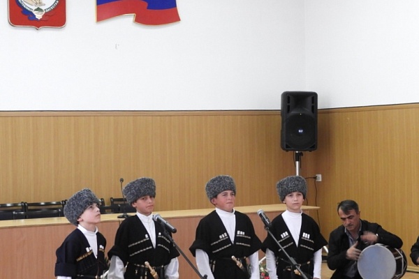 Праздничное мероприятие в честь Дня народного единства прошло в Сергокалинском районе. 