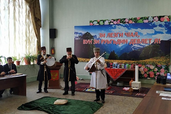 В  Центре культуры Магарамкентского района состоялся литературно–поэтический вечер "Вдохновение души", приуроченный к 21 февраля – Международному дню родного языка.