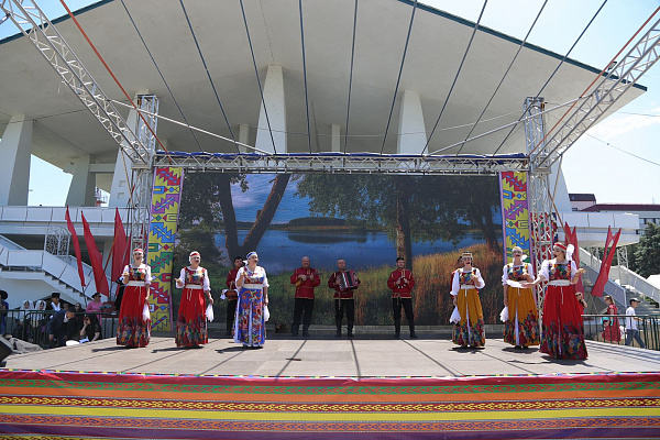 1 июля в Махачкале состоялся гала-концерт фольклорных представлений