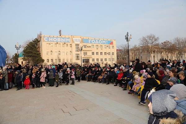 28 декабря состоялось торжественное открытие Центральной площади столицы республики.
