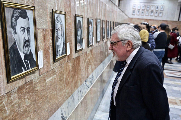 Сегодня в рамках Республиканского проекта "Самородки" состоялось открытие  выставки Сугури Увайсова "Вдохновение".