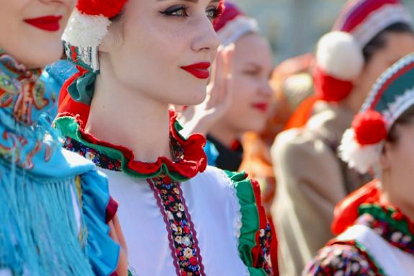 Фестиваль-форум культуры и традиций народов Юга России «Вместе мы -Россия» продолжает свою работу 