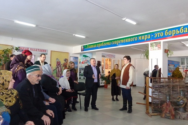 В Казбековском районе представили старинный свадебный обряд