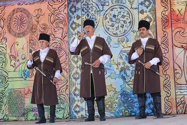 В Карабудахкентском районе прошел XIV Республиканский фестиваль народной песни «Традиции отцов»