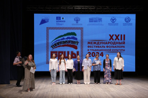 2 июля в малом зале Русского театра состоялись открытые мастер-классы по жанрам народного творчества