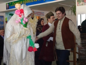 В Казбековском районе представили старинный свадебный обряд