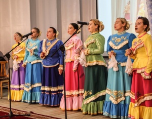 Сегодня в Центре культуры с.Тарумовка прошел XXVII Республиканский фестиваль народной песни и музыки «Лейся, песня народная!».
