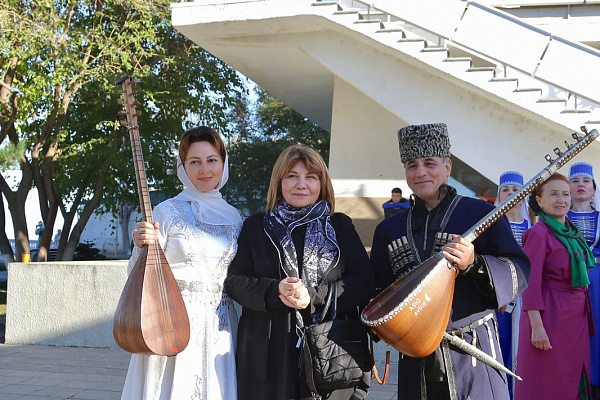 21 октября продолжил свою работу Межрегиональный фестиваль патриотических программ народного творчества «Белые журавли»