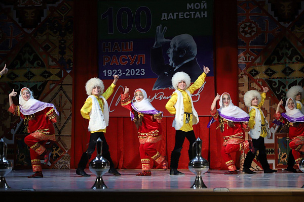 26 сентября в Городском Дворце культуры г.Избербаша состоялся Праздник народного творчества