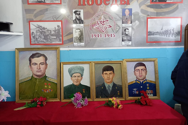 9 декабря в России отмечается памятная дата – День Героев Отечества