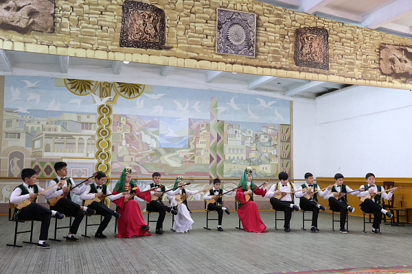 В Махачкале состоялся фестиваль народной музыки и исполнителей на народных инструментах «Мелодии гор»