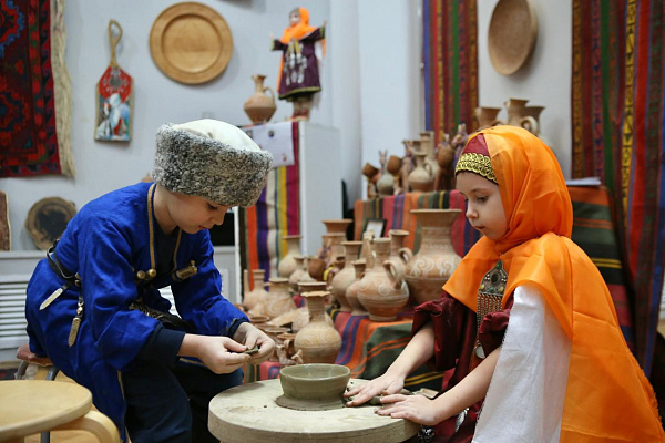 20 января в Махачкале состоялось открытие  итоговой Республиканской выставки декоративно-прикладного искусства «Родники Дагестана»