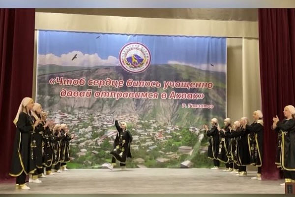 В с. Карата Ахвахского района состоялся XIX Республиканский праздник старинной аварской песни «Певцы съезжаются в Ахвах»