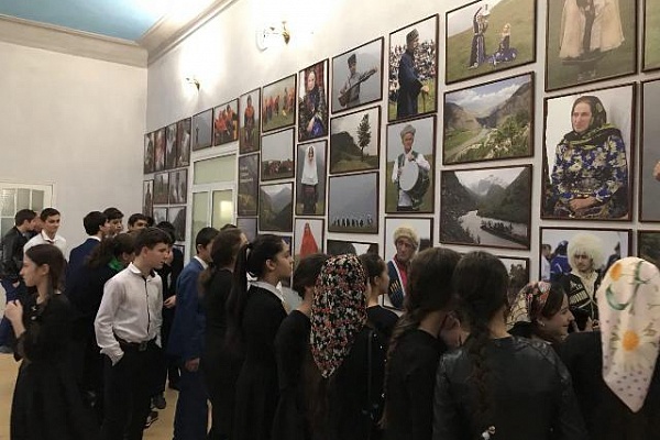  В Дагестане открылась фотовыставка «Кавказ глазами северянина» 
