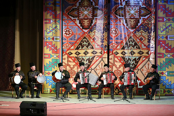9 марта в с. Леваши Левашинского района прошел окружной этап Республиканского фестиваля творческих коллективов и исполнителей народной музыки «Мелодии гор»