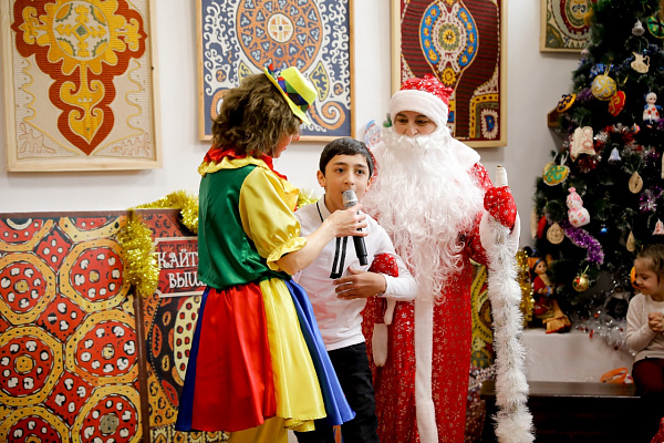 Учреждения культуры муниципальных образований республики продолжают проводить мероприятия в рамках всероссийской акции «Новый год в каждый дом»