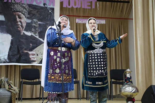 В учреждениях культуры районов прошли мероприятия, посвященные открытию Года 100-летия со дня рождения народного поэта Дагестана Расула Гамзатова