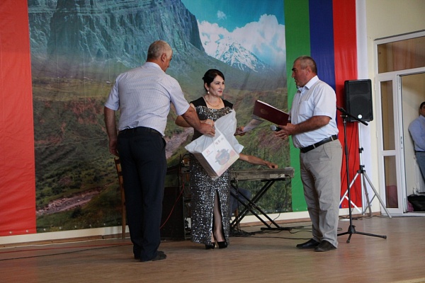 В селе Усухчай прошел VIII Республиканский фестиваль песни и музыки «Поющие струны».