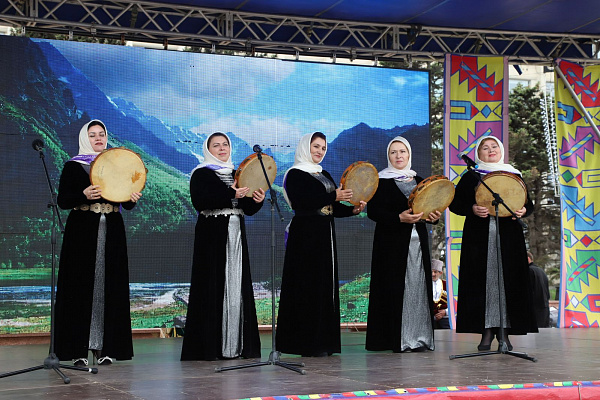 Завершился Форум традиций культурного наследия «Семья Дагестана – семья России»