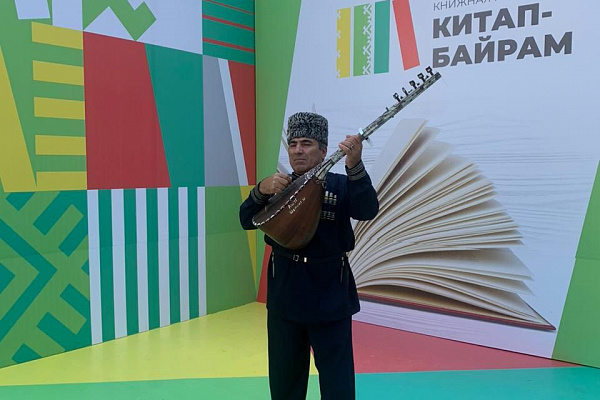 Ашуг Шемшир Магамедов принял участие во Всероссийском фестивале сказителей (сэсэнов)