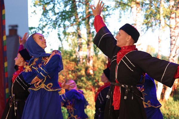 4 июля состоялся гала-концерт закрытия XIX Международного фестиваля фольклора и традиционной культуры «Горцы» «Мой Дагестан-моя Россия»