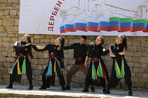 В Дагестане проходит Международный фестиваль народного творчества «Каспий - берега дружбы».