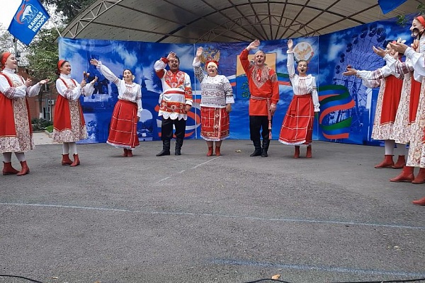 В центре культуры г.Кизляр прошел праздничный концерт «Славлю тебя, любимый город»