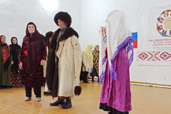Село Анди Ботлихского района 9 июня напоминал художественную галерею