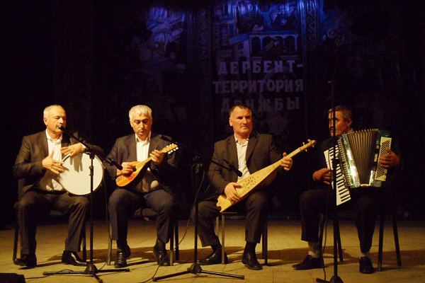 С 10 по 12 сентября состоится Республиканский культурно-спортивный фестиваль творчества инвалидов по зрению «Журавли Расула», посвященный 95-летию со дня рождения народного поэта Дагестана Расула Гамзатова.