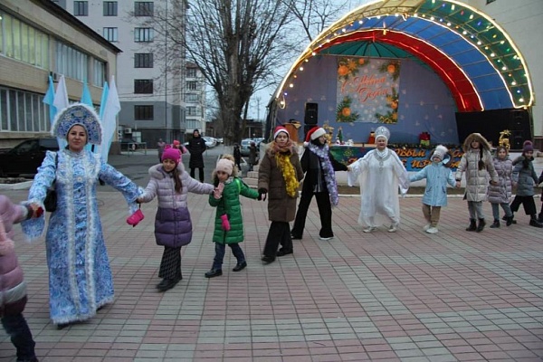 В преддверии Нового года в культурно-досуговых учреждениях муниципальных образований республики прошли праздничные мероприятия