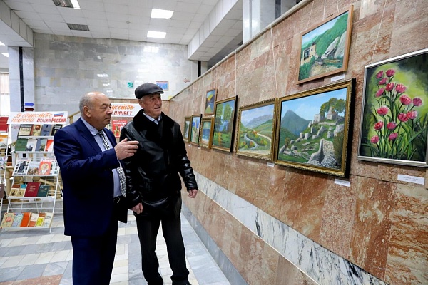 4 ноября в рамках Республиканского проекта «Самородки» состоялось открытие выставки самодеятельного художника Светланы Алибековой «Своя палитра».